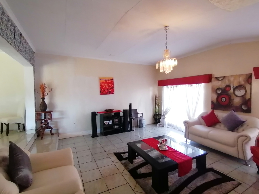 3 Bedroom Property for Sale in Roosheuwel Ext 2 North West